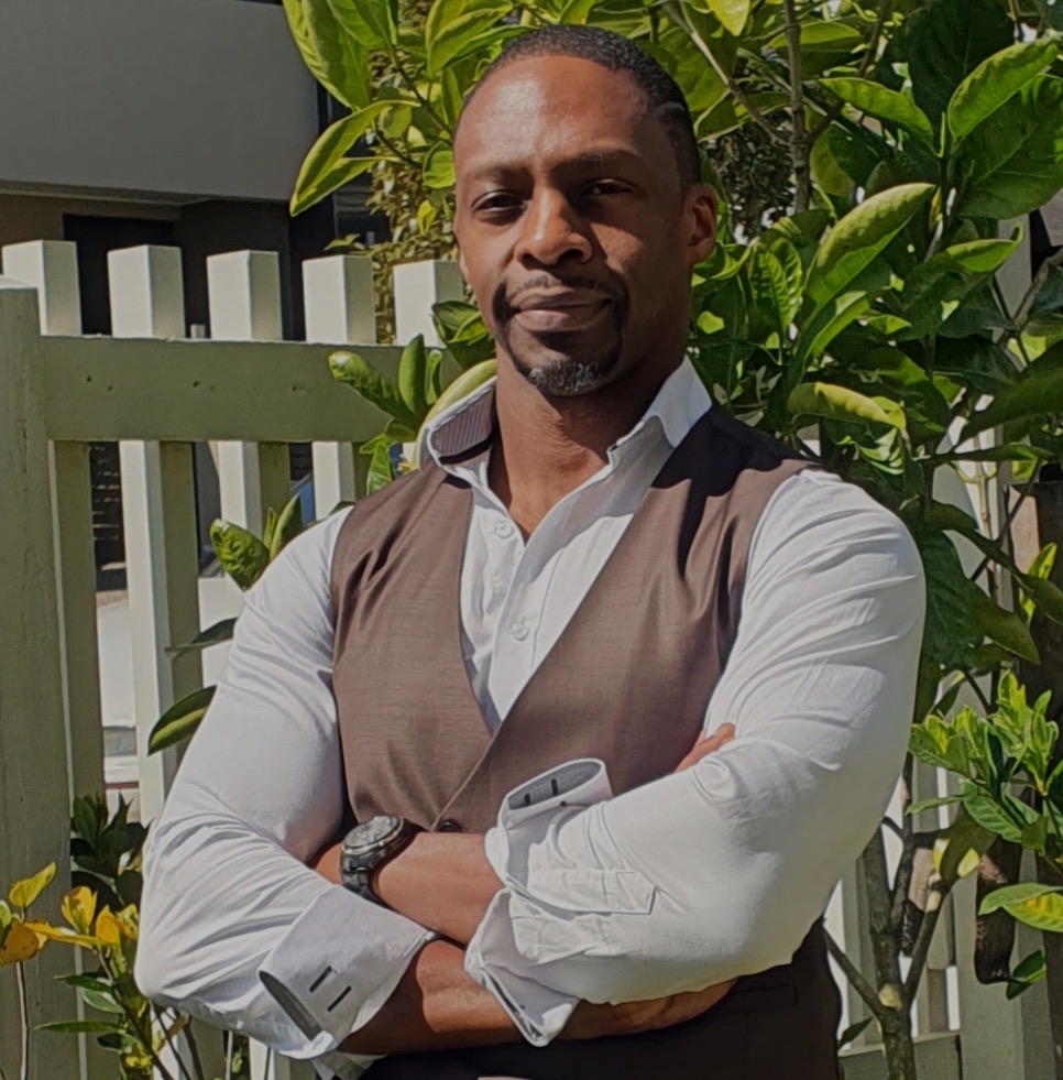 https://afrikadiasporacoop.com/wp-content/uploads/2024/06/Omondi-Owino-dark.jpg